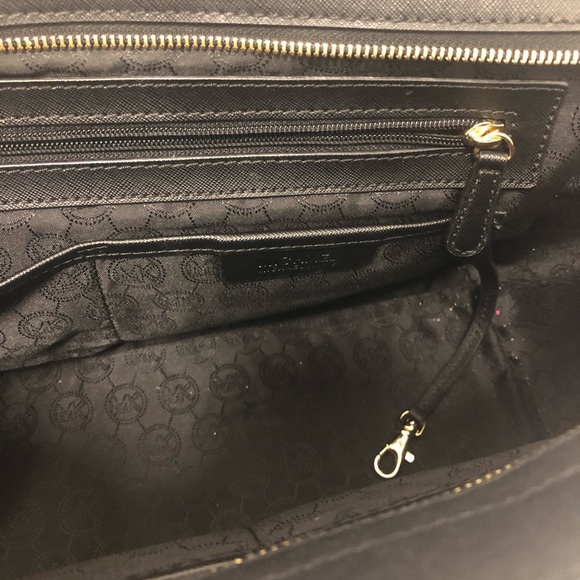 Black Michael Kors purse - Picture 6 of 8